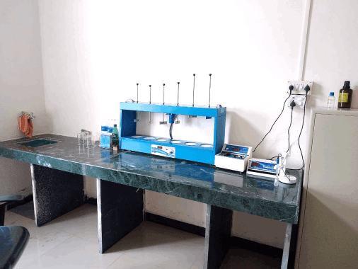 water-parameter-testing-lab-setup-506×380